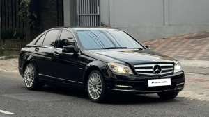 Jual bekas MERCEDEZ BENZ C300 20112010 Matic Bagus Murah Kredit Bekas surabaya,lokasi di Sidoarjo  Kab.