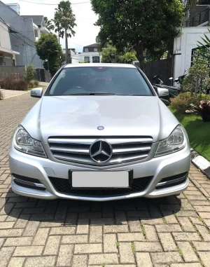 Jual bekas Mercedez Benz Mercy C200 CGI AT 1.8 2013 SILVER Facelift,lokasi di Bandung Kota