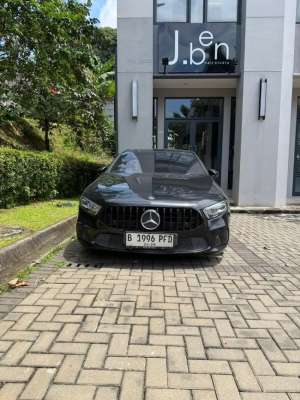 Jual bekas Mercy A200 Progressive Line 2019 AT Hitam Kondisi Bagus,lokasi di Jakarta Barat