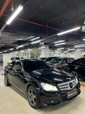 Jual bekas Mercy C 200 CGI thn 2012 Black on Black,lokasi di Jakarta Pusat
