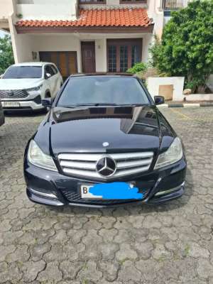 Jual bekas Mercy C200 2013 facelift,lokasi di Jakarta Pusat
