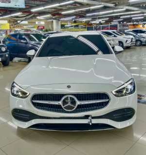 Jual bekas Mercy C200 2023 km low pk 2024,lokasi di Jakarta Selatan