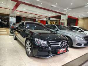 Jual bekas MERCY C200 AVG 2016 KM RENDAH BLACKMODEL THN 2017 BINTANG MOTOR,lokasi di Bandung Kota