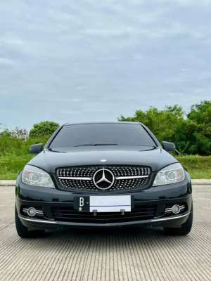 Jual bekas Mercy C200 CGI 2011,lokasi di Jakarta Timur