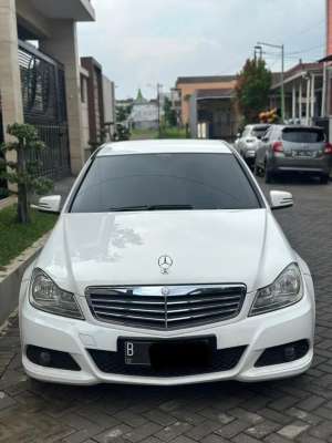 Jual bekas Mercy c200 nik 2013,lokasi di Malang Kota