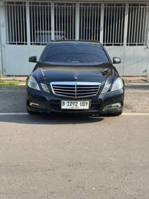 Jual bekas Mercy E250 2010 km 79 rb istimewah,lokasi di Jakarta Barat