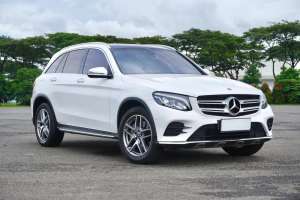 Jual bekas MERCY Mercedes Benz GLC200 AMG X253 White on Black 2018,lokasi di Jakarta Selatan