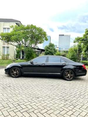 Jual bekas MERCY S300L 2010 Low Km Tangan 1,lokasi di  ,Jakarta Barat