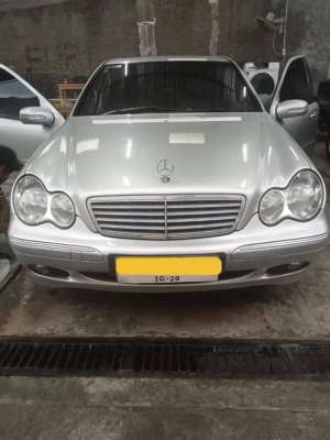 Jual bekas MERCY W 204 C240 ELEGANCE AT PREFACELIFT,lokasi di Jakarta Timur