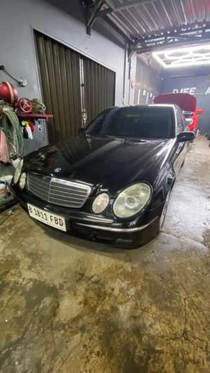 Jual bekas Mercy w211 e200 kompre,lokasi di Salatiga Kota