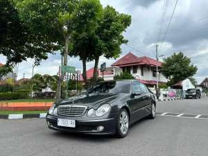 Jual bekas Mercy W211 E240 AVANTGARDE matic th2004 pajak hidup,lokasi di Yogyakarta Kota
