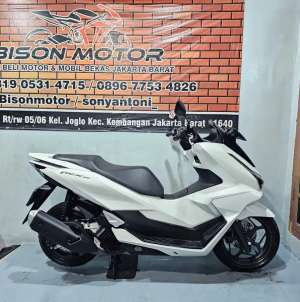 Jual bekas MEWAH HONDA NEW PCX CBS ISS 160 KEYLESS TAHUN 2025 PUTIH GLOSSY,lokasi di Jakarta Barat