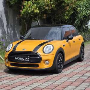 Jual bekas Mini Cooper 5Doors 1.5L - 2015 Mint Condition,lokasi di Surabaya Kota