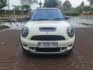 Jual bekas Mini Cooper S 1.6 Turbo Automatic 2014,lokasi di Semarang Kota