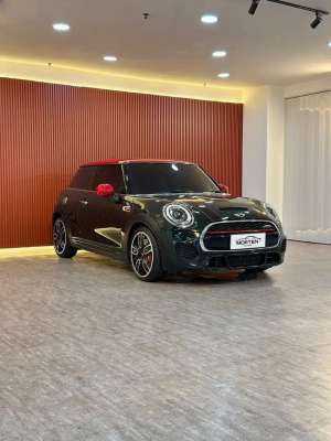 Jual bekas Mini Cooper S 2.0 Turbo JCW F56 2016 Odo 15 Ribu Record Antik Garansi,lokasi di Jakarta Utara