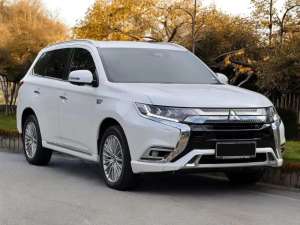 Jual bekas Mith outlander Phev 2.4 At 2019,lokasi di Surabaya Kota