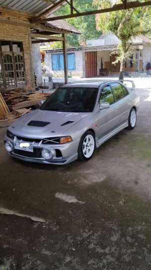 Jual bekas mitsubhisi lancer ck 4,lokasi di Semarang Kota