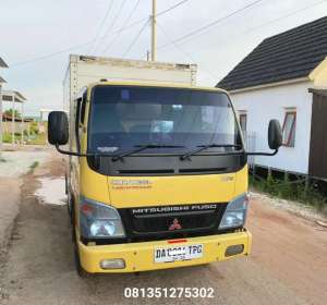 Jual bekas Mitsubishi Canter FE71 110Ps Engkel Bok Besar,lokasi di Banjarmasin Kota