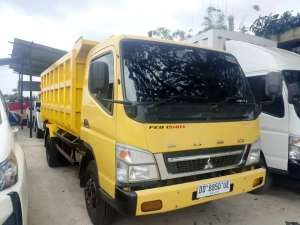 Jual bekas Mitsubishi Canter fe84 SHDx 2023 Dam Truk,lokasi di Balikpapan Kota
