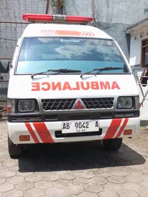 Jual bekas Mitsubishi L300 AmbulanceMedis,lokasi di Jakarta Timur