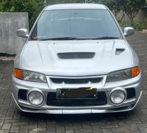 Jual bekas Mitsubishi Lancer 2002 Bensin,lokasi di  ,Bandung Barat Kab.