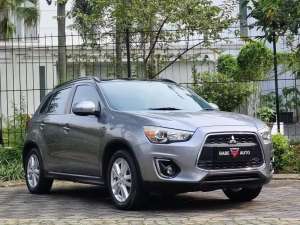 Jual bekas MITSUBISHI OUTLANDER PX 2.0 AT 2016 facelift GOOD CONDITION,lokasi di Jakarta Barat