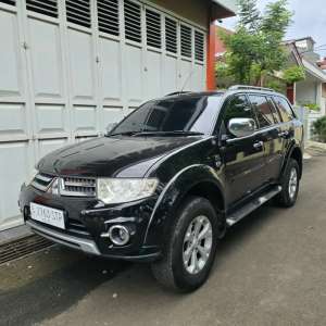 Jual bekas Mitsubishi Pajero Dakar 2014 AT Kondisi Prima,lokasi di Bogor Kota
