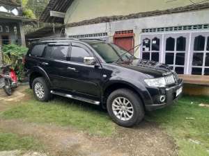 Jual bekas Mitsubishi Pajero Sport 2011 Diesel,lokasi di Bekasi Kab.