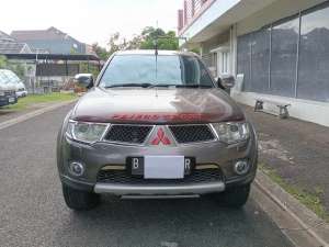 Jual bekas Mitsubishi Pajero Sport 2012 Diesel,lokasi di Bekasi Kab.