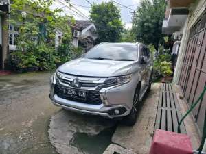 Jual bekas Mitsubishi Pajero Sport Dakar 4x4 Solar Matic AT Tahun 2016 , 2017,lokasi di Bekasi Kab.