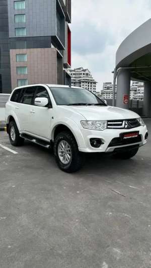 Jual bekas Mitsubishi Pajero Sport GLX 4x4 MT 2015,lokasi di  ,Jakarta Pusat