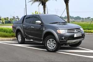 Jual bekas Mitsubishi Strada Triton Exceed VGT Tahun 2014 - Double Cabin,lokasi di  ,Tangerang Selatan Kota