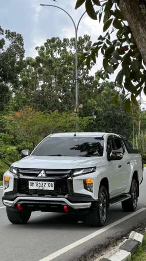 Jual bekas Mitsubishi Triton DC Ultimate 4x4 2020Automatic Transmission,lokasi di Pekanbaru Kota