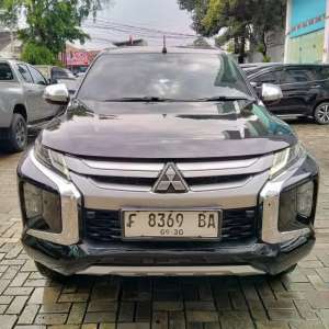 Jual bekas MITSUBISHI TRITON DC ULTIMED 2.4 4X4 AT 2020,lokasi di Jakarta Timur