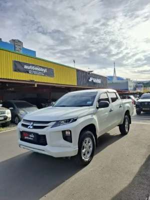 Jual bekas Mitsubishi Triton HDX 2022 termurah,lokasi di Jakarta Barat
