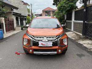 Jual bekas Mitsubishi Xpander Cross 1.5 AT 2019 Orange,lokasi di  ,Jakarta Barat