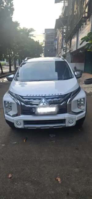 Jual bekas Mitsubishi Xpander Cross 1.5 Plus AT, Metic 2021,lokasi di Jakarta Barat