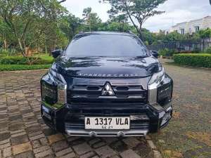 Jual bekas MITSUBISHI XPANDER CROSS PREMIUM PACKAGE AT 2023 HITAM,lokasi di Tangerang Kota