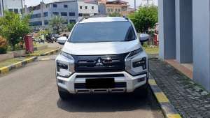 Jual bekas Mitsubishi Xpander Cross Premium Package AT 2023 putih km 21 ribuan,lokasi di Jakarta DKI