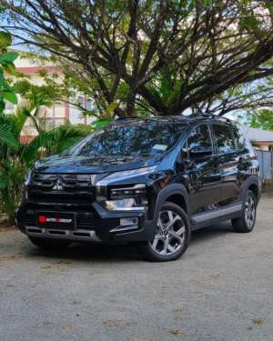 Jual bekas MITSUBISHI XPANDER HITAM TYPE CROSS 1.5 MT 2022,lokasi di Pontianak Kota