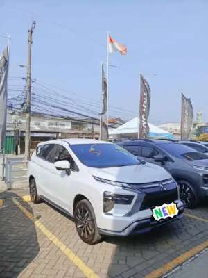 Jual bekas Mitsubishi Xpander ultimate cvt th 2026 km low,lokasi di  