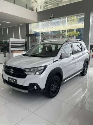 Jual bekas Mobil Baru SUZUKI XL7 BARU DP MURAH,lokasi di Semarang Kota