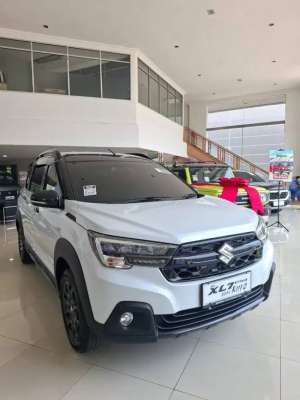 Jual bekas Mobil Baru SUZUKI XL7 MATIC DP MURAH,lokasi di Semarang Kota