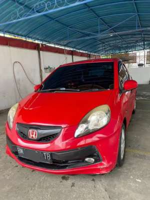 Jual bekas Mobil Honda Brio E 2015 MT,lokasi di Kampar Kab.