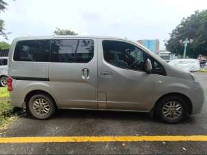 Jual bekas Mobil Nissan Evalia1.5 SV Automatic tahun 2013,lokasi di Jakarta Pusat