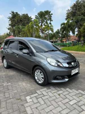 Jual bekas Mobilio E 2014 matic,lokasi di Madiun Kab.