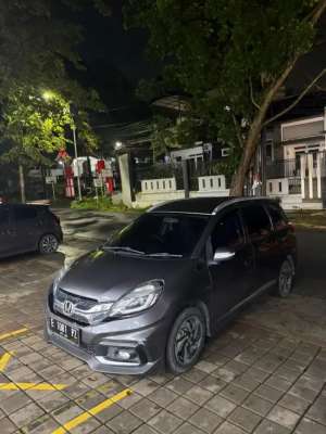 Jual bekas Mobilio rs manual 2015,lokasi di Semarang Kota