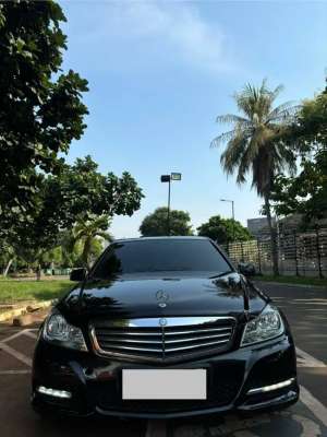 Jual bekas MobilMercedes-Benz Mercy C 200.CGI.matic tipe clasictahun 2013,lokasi di Jakarta Selatan