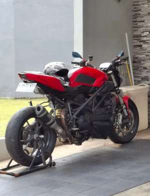 Jual bekas Moge ducati streetfighter 848 fp,lokasi di Jakarta Timur