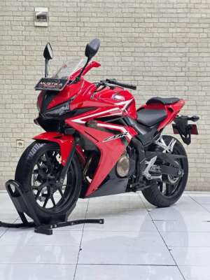 Jual bekas MOGE FULL PAPER HARGA TERJANGKAU HONDA CBR 500 TH 2016 MULUS ODO RB,lokasi di Magetan Kab.